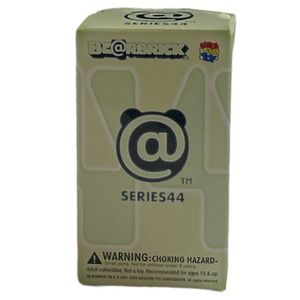 New Unopened Individual Bearbrick Series 44 Medicom Toy